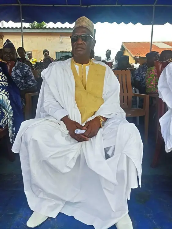 L'autorité politique supr̂eme du village de Kaboli: SEM  DAMA DRAMANI, Président de l'Assemblée Nationale Togolaise.